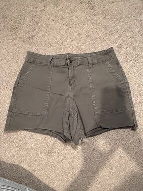 Natural Reflections Women's Cargo Shorts - Gray